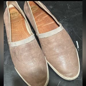 Frye Women’s Melanie Leather Slip On Sneakers 7.5